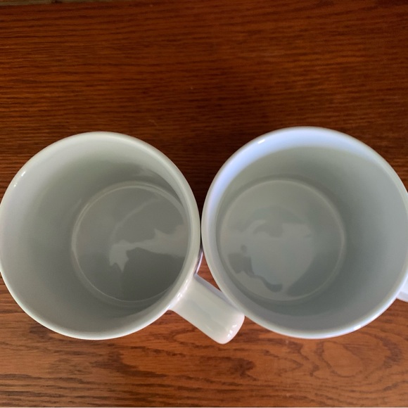 Two Large Godiva Mugs - Picture 3 of 5